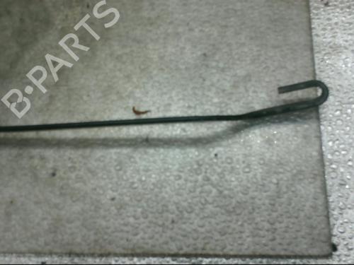 Used Front windshield wiper arm OPEL TIGRA (S93) 1.4 16V (F07) (90 hp) 25081718