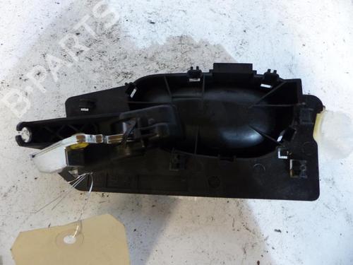 Used Rear right interior door handle Rear right interior door handle PEUGEOT 307 SW (3H) 1.6 HDI 110 (109 hp) 25067702 25067702