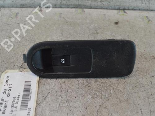 Used Right front window switch RENAULT SCÉNIC II (JM0/1_) 1.5 dCi (JM1E, JM16) (106 hp) 25086721
