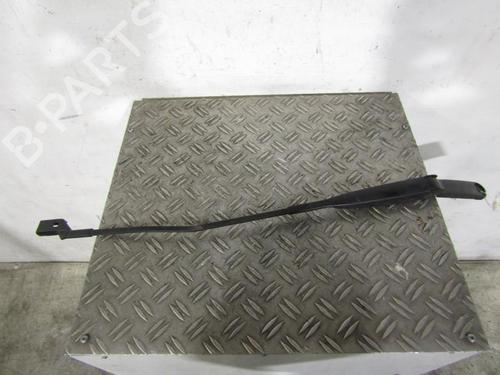 Used Front windshield wiper arm FIAT BRAVO II (198_) 1.6 D Multijet (198AXH1B) (105 hp) 25091682