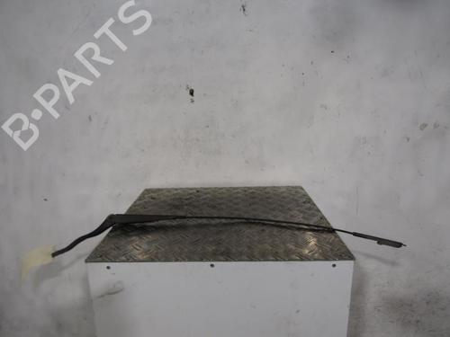 Used Front windshield wiper arm OPEL CORSA D (S07) 1.3 CDTI (L08, L68) (75 hp) 25084844