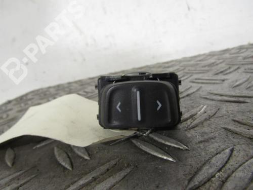 Used Right front window switch Right front window switch DACIA SANDERO II 1.2 (75 hp) 10588806 10588806