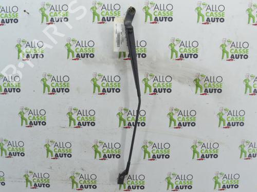 Used Front windshield wiper arm VW POLO (9N_, 9A_) 1.4 TDI (80 hp) 25115046