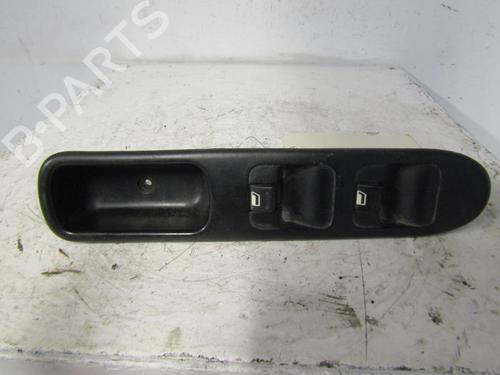 Used Left front window switch PEUGEOT 307 (3A/C) 1.6 HDi (90 hp) 25111714