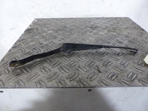 Used Rear windshield wiper arm NISSAN TERRANO II (R20) 3.0 Di 4WD (154 hp) 25065571