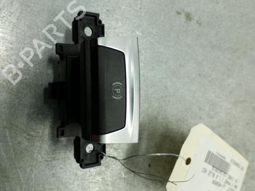 Used Switch PEUGEOT 308 II (LB_, LP_, LW_, LH_, L3_) 1.6 BlueHDi 120 (120 hp) 25063026