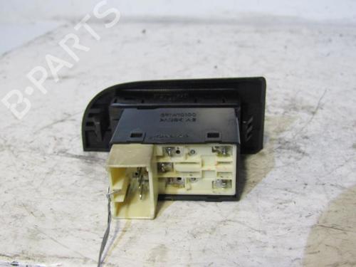 Used Right rear window switch HYUNDAI TRAJET (FO) 2.0 CRDi (113 hp) 25111662