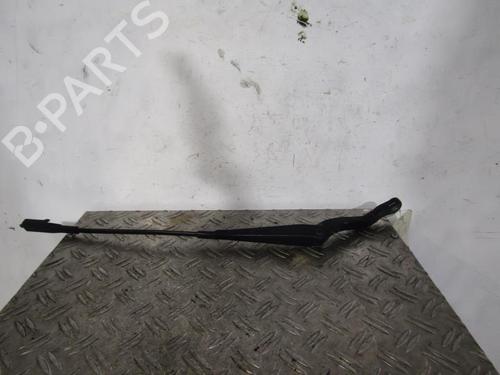 Used Front windshield wiper arm OPEL CORSA D (S07) 1.4 (L08, L68) (90 hp) 25084733