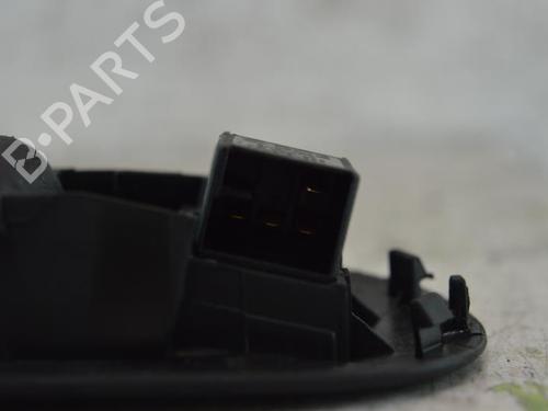 Used Right rear window switch Right rear window switch VW PASSAT B5.5 Variant (3B6) 1.9 TDI (130 hp) 25115362 25115362