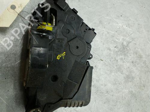 Used Front left lock TOYOTA YARIS (_P9_) 1.4 D-4D (NLP90_, NLP90R) (90 hp) 25088977