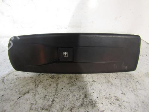 Used Right front window switch RENAULT LAGUNA III (BT0/1) 1.5 dCi (BT00, BT0A, BT0T, BT1J) (110 hp) 25078922