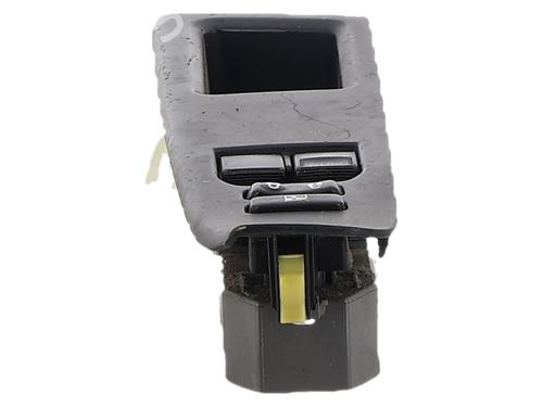 Used Left front window switch Left front window switch TOYOTA YARIS (_P13_) 1.5 Hybrid (NHP130_, NHP130) (101 hp) 39581732 39581732