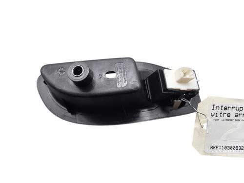 right-rear-window-switch-fiat-500x-334_-2014-25102095 main image