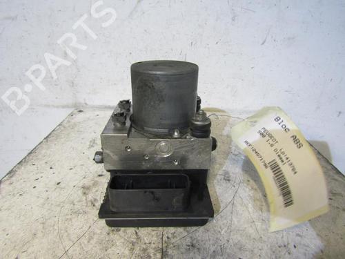 Used ABS pump PEUGEOT 508 I (8D_) 1.6 HDi (112 hp) 25106658