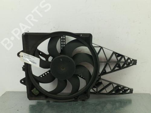 Used Radiator fan FIAT GRANDE PUNTO (199_) 1.3 D Multijet (199.AXD11, 199.AXD1A, 199.AXD1B,... (90 hp) 25077548