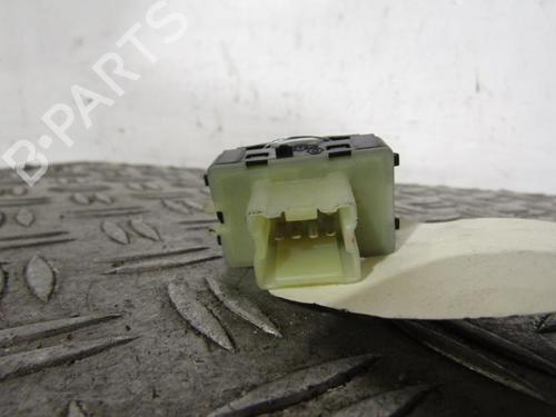 Used Right front window switch Right front window switch DACIA SANDERO II 1.2 (75 hp) 25091755 25091755