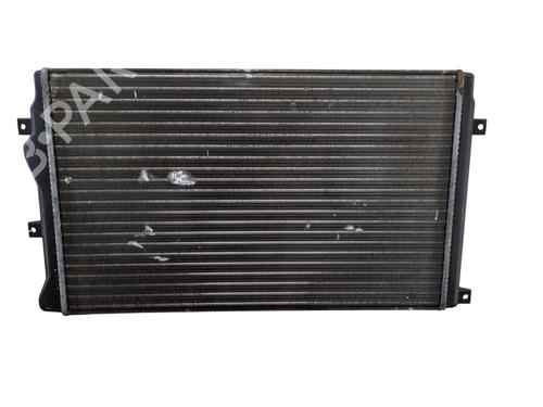 Used Water radiator VW GOLF VI (5K1) 1.4 TSI (122 hp) 28044765