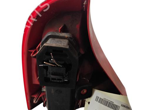 Used Right taillight RENAULT CLIO II (BB_, CB_) 1.2 16V (BB05, BB0W, BB11, BB27, BB2T, BB2U, BB2V, CB05,... (75 hp) 25101647