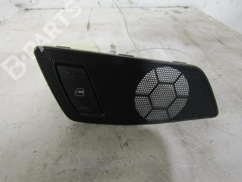 Used Right front window switch Right front window switch SKODA OCTAVIA II (1Z3) 1.9 TDI (105 hp) 10592778 10592778