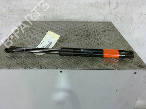 Used Tailgate lift support Tailgate lift support TOYOTA YARIS (_P13_) 1.5 Hybrid (NHP130_, NHP130) (101 hp) 25111552 25111552