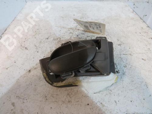 Used Front right interior door handle Front right interior door handle PEUGEOT 206 Hatchback (2A/C) 1.9 D (69 hp) 10607669 10607669