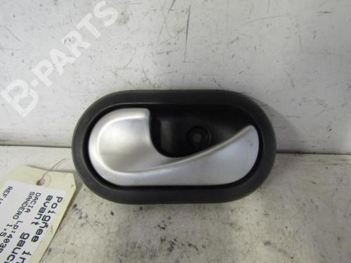 Used Front left interior door handle Front left interior door handle DACIA SANDERO 1.5 dCi (86 hp) 10600225 10600225