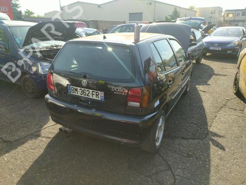 Windscreen washer tank VW POLO III (6N1)  | BP25067923C113