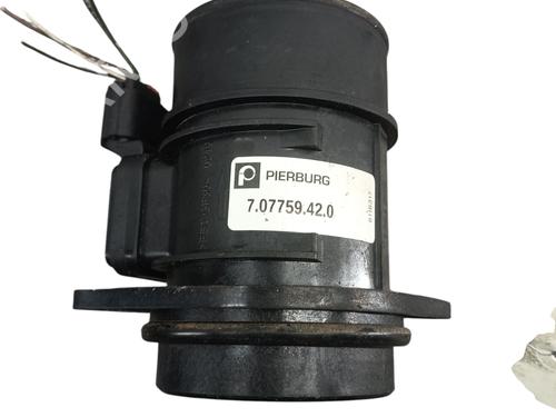 Used Mass air flow sensor Mass air flow sensor RENAULT MASTER II Van (FD) 2.5 dCi (FD02) (101 hp) 30543309 30543309
