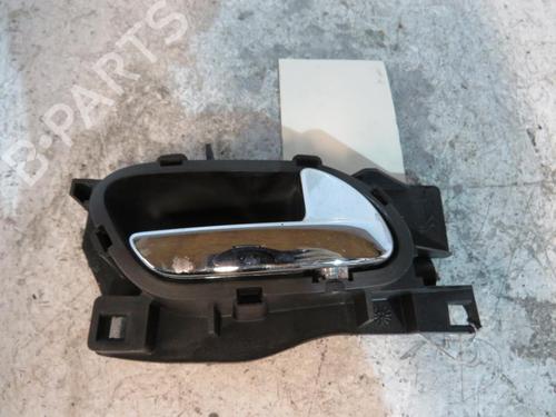 Used Front right interior door handle PEUGEOT 407 (6D_) 2.0 HDi 135 (6DRHRH, 6DRHRE, 6DRHRG, 6DRHRJ) (136 hp) 25092465