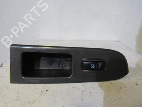 Used Right front window switch HYUNDAI TRAJET (FO) 2.0 CRDi (113 hp) 25090460