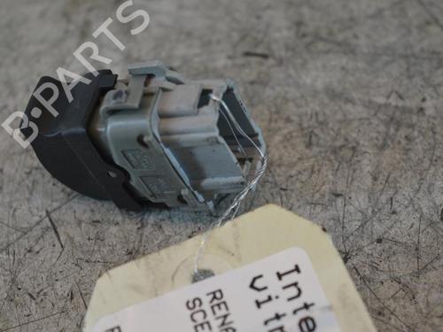 Used Right front window switch Right front window switch RENAULT SCÉNIC II (JM0/1_) 2.0 (JM05, JM0U, JM1N, JM1U, JM2V) (135 hp) 25086683 25086683