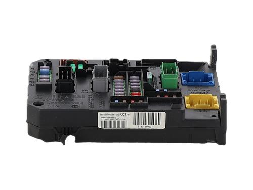 Used Fuse box Fuse box 38307296 38307296