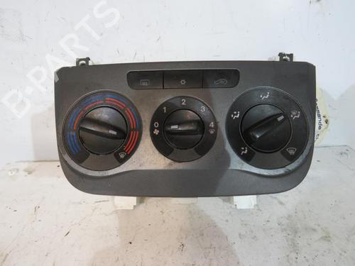 Used Climate control FIAT GRANDE PUNTO (199_) 1.3 D Multijet (75 hp) 25112456