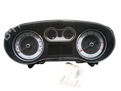 Used Instrument cluster FIAT 500L (351_, 352_) 1.3 D Multijet (199LXY1A, 199LXY11) (84 hp) 28319104