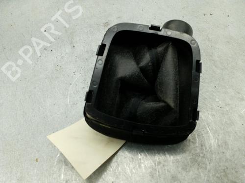 Used Gear lever VW POLO V (6R1, 6C1) 1.2 (60 hp) 25089165