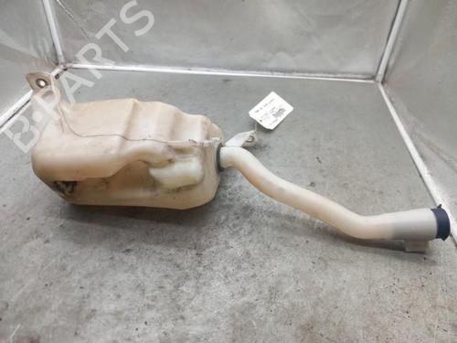 windscreen-washer-tank-alfa-romeo-giulietta-940_-2010-2011-2012-2013-2014-2015-2016-2017-2018-2019-2020-25101134 main image