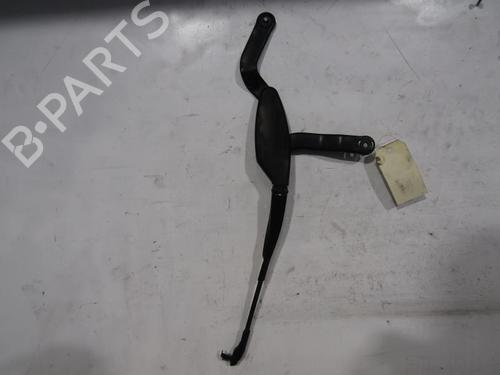 Used Front windshield wiper arm MERCEDES-BENZ E-CLASS (W211) E 320 CDI (211.026) (204 hp) 25069491