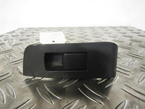 Used Left rear window switch Left rear window switch NISSAN X-TRAIL II (T31) 2.0 dCi 4x4 (173 hp) 10592108 10592108