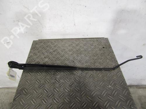 Used Front windshield wiper arm PEUGEOT 1007 (KM_) 1.6 16V (109 hp) 25097673