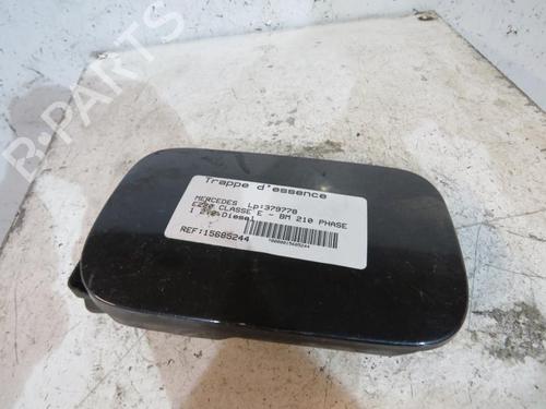 Used Fuel flap MERCEDES-BENZ E-CLASS (W210) E 220 D (210.004) (95 hp) 25109942