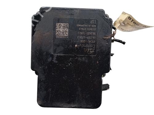 abs-pump-toyota-yaris-_p13_-2010-2011-2012-2013-2014-2015-2016-2017-2018-2019-2020-31864747 main image