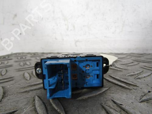 Used Right rear window switch Right rear window switch KIA CARENS III MPV (UN) 2.0 CRDi 140 (140 hp) 25091829 25091829