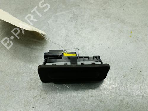 Used Switch PEUGEOT 3008 II SUV (MC_, MR_, MJ_, M4_) 1.2 THP/ PureTech 130 (MRHNSM, MRHNSU, MRHNSJ, MRHNYW,... (131 hp) 25104399