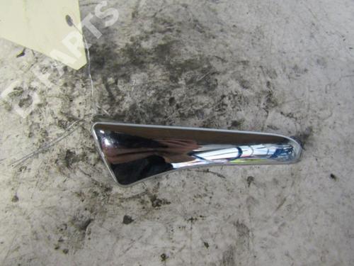 Used Rear right interior door handle Rear right interior door handle MERCEDES-BENZ S-CLASS (W220) S 320 CDI (220.025, 220.125) (204 hp) 10599665 10599665