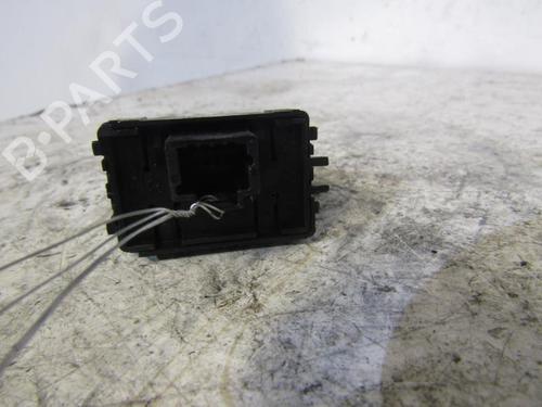 Used Right front window switch Right front window switch RENAULT LAGUNA III (BT0/1) 1.5 dCi (BT00, BT0A, BT0T, BT1J) (110 hp) 25064094 25064094