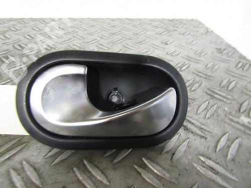 Used Front left interior door handle Front left interior door handle RENAULT TWINGO III (BCM_, BCA_) 1.0 SCe 70 (71 hp) 10588048 10588048