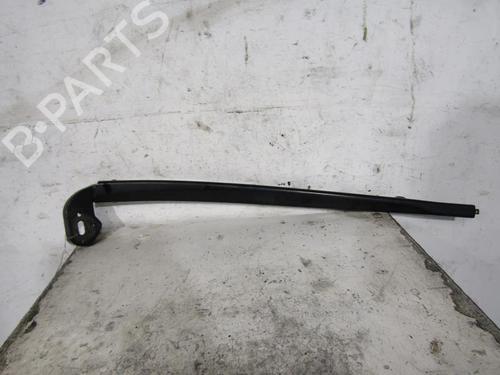Used Front windshield wiper arm SEAT LEON (1P1) [2005-2013]  25070383