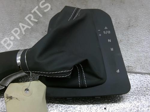 Used Gear lever SEAT ARONA (KJ7, KJP) 1.0 TSI (95 hp) 25082676
