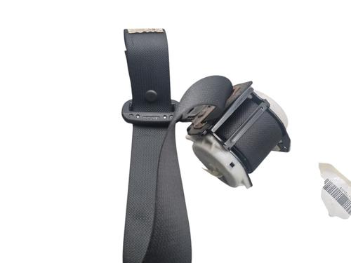 Venstre bagtil seleforstrammer TOYOTA AURIS (_E18_) 1.8 Hybrid (ZWE186_, ZWE186R) (136 hp) 30975770