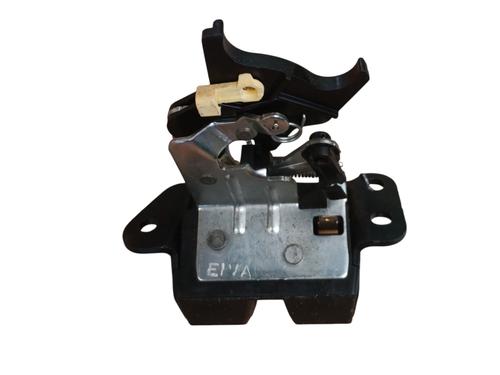 Used Tailgate lock HYUNDAI i10 I (PA) 1.2 (78 hp) 26938157